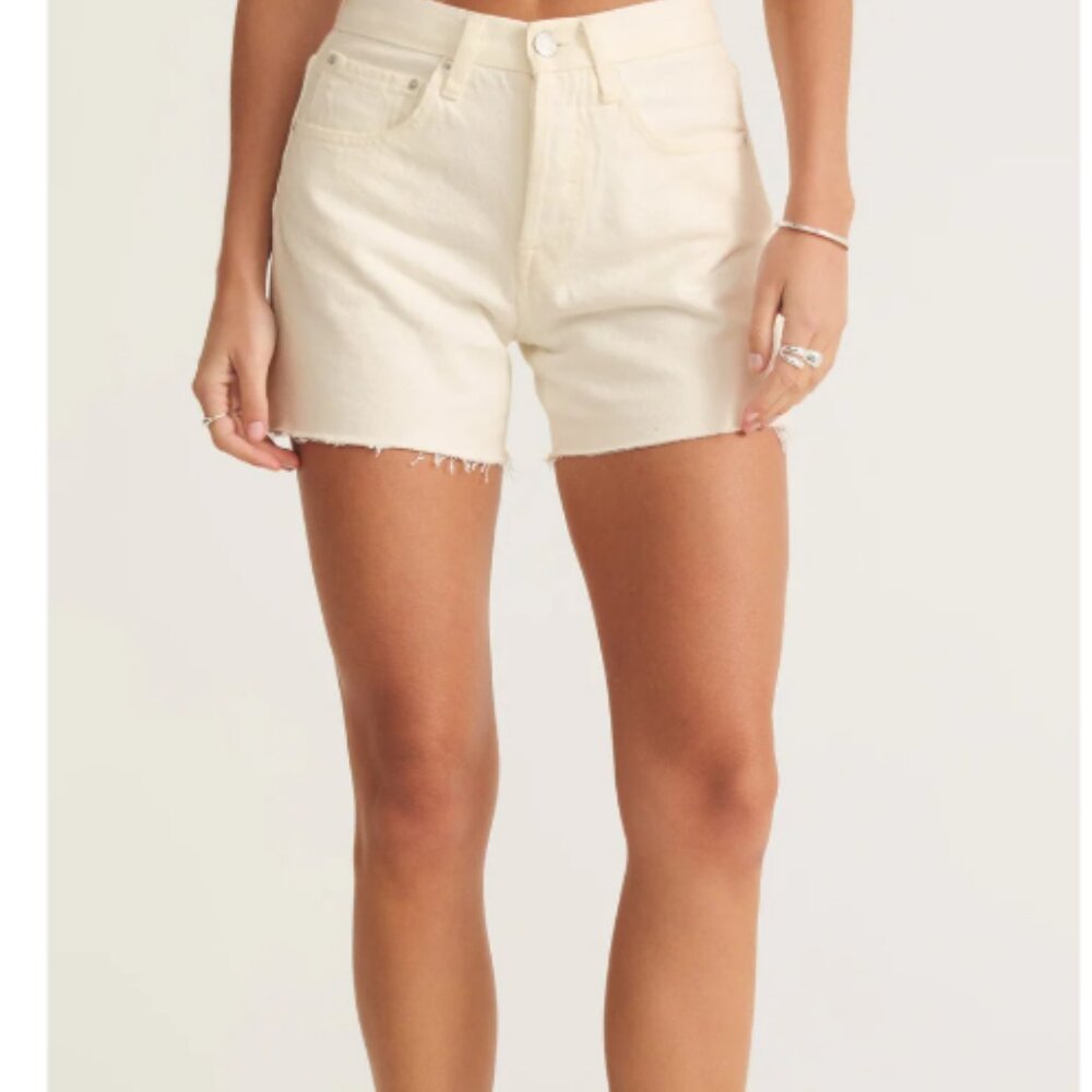 Z Supply Everyday High-Rise Mid-length Off White Short WS-160